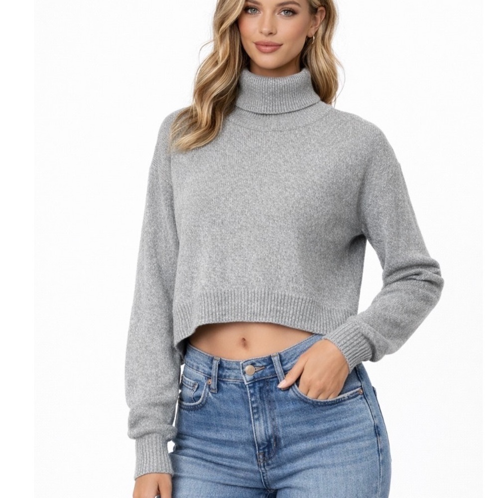 DIVIDED Cozy heathered Gray Turtleneck Sweater cropped soft boxy fit SZ XS